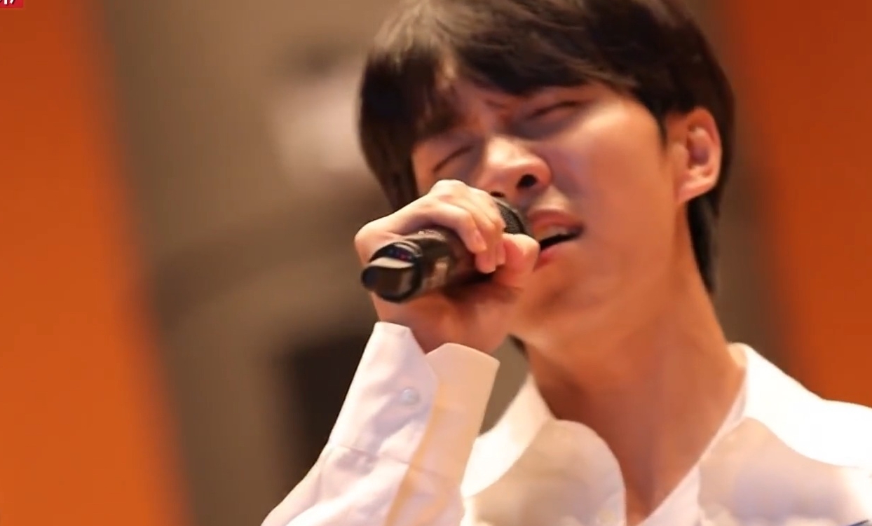 Sự thật tin Lee Seung Gi cãi nhau to với vợ sau 2 tháng chào đón con trai, chán đời bỏ đi hát ở quán karaoke 1 mình- Ảnh 3.