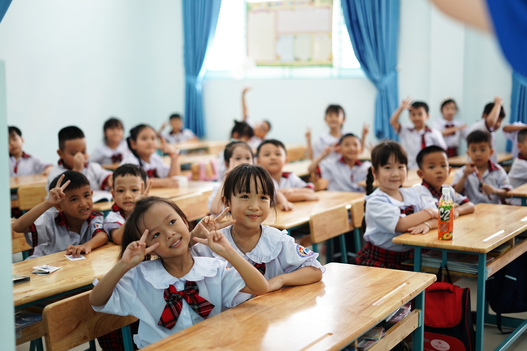 Không khí rộn ràng trước ngày khai giảng đầu tiên của ngôi trường đặc biệt trên nền nghĩa trang Bình Hưng Hòa- Ảnh 5.