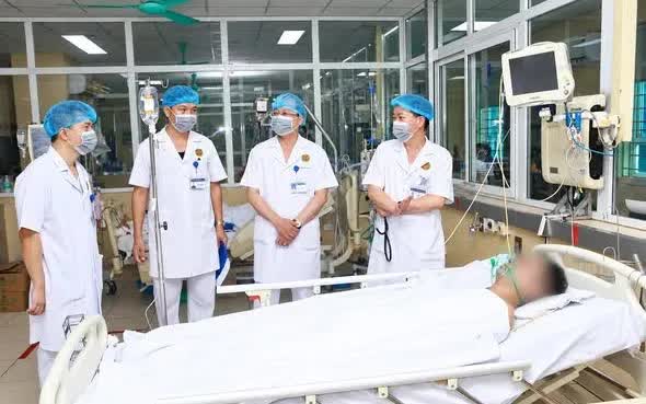 Tình hình sức khỏe các nạn nhân vụ cháy nhà trong ngõ tại Hà Nội - Ảnh 1.
