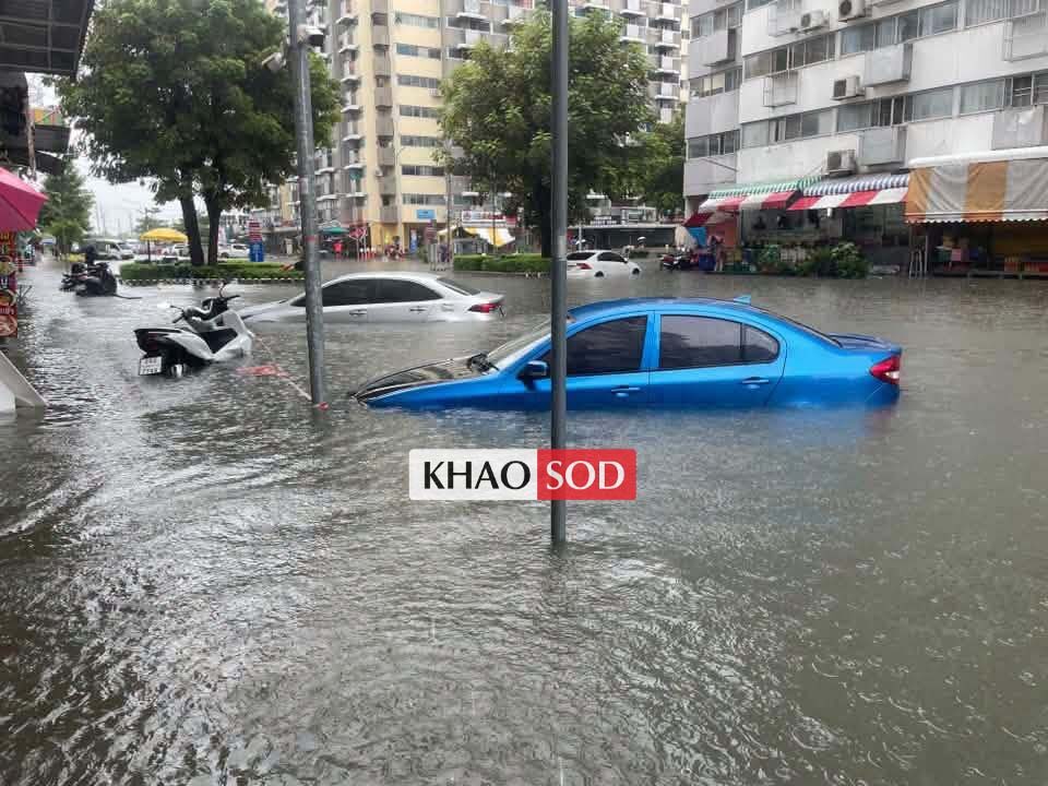Toàn cảnh Bangkok sau gần 48 giờ mưa lớn, cả 50 quận đều là vùng thiên tai- Ảnh 3.