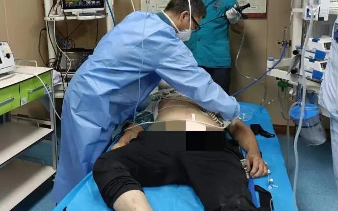Ngày càng nhiều người tử vong vì bệnh gan, bác sĩ chỉ ra 4 thói quen buổi sáng "phá gan" hơn uống rượu - Ảnh 4.