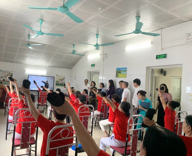 Việt Nam vừa có thêm cơ sở dưỡng lão bán trú công lập tại 1 phường nội đô: Tương tự nơi giá chỉ 5,5 triệu đồng/tháng, phòng nghỉ, phòng ăn riêng, được kiểm tra sức khỏe- Ảnh 4.