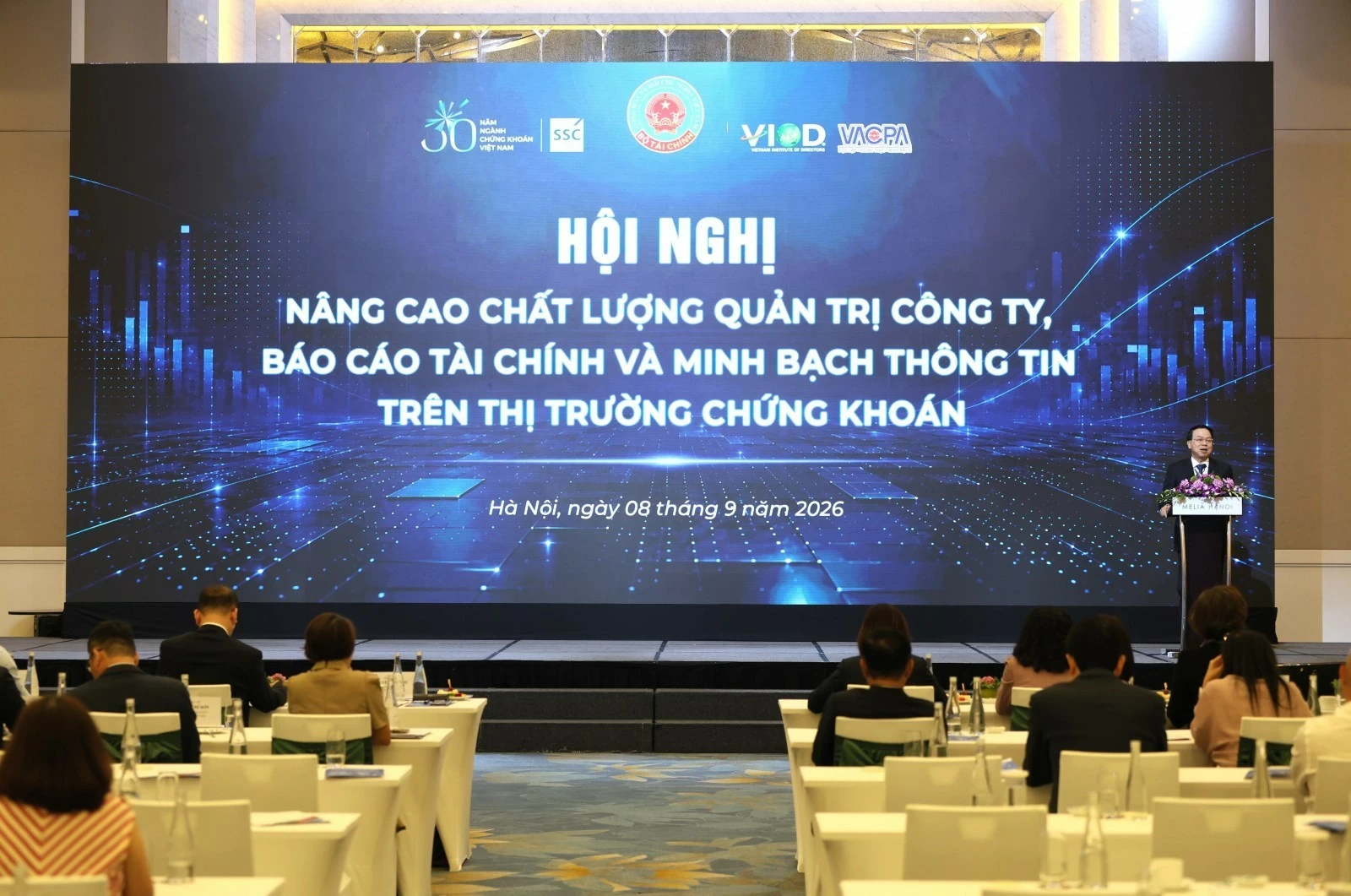 Nâng chất quản trị, tạo nền tảng cho thị trường chứng khoán phát triển bền vững Nâng chất quản trị, tạo nền tảng cho thị trường chứng khoán phát triển bền vững