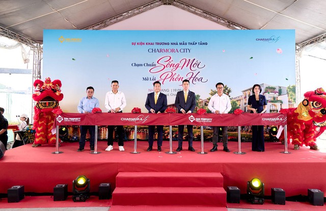 Khai trương nhà mẫu The Elite: Hàng trăm nhà đầu tư đổ về Khai trương nhà mẫu The Elite: Hàng trăm nhà đầu tư đổ về