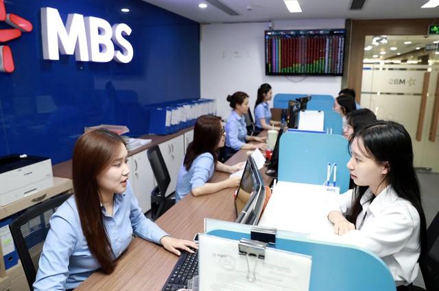 Thị trường sau nâng hạng: Cơ hội nào cho dòng tiền đang chờ giải ngân?- Ảnh 1. Thị trường sau nâng hạng: Cơ hội nào cho dòng tiền đang chờ giải ngân?- Ảnh 1.