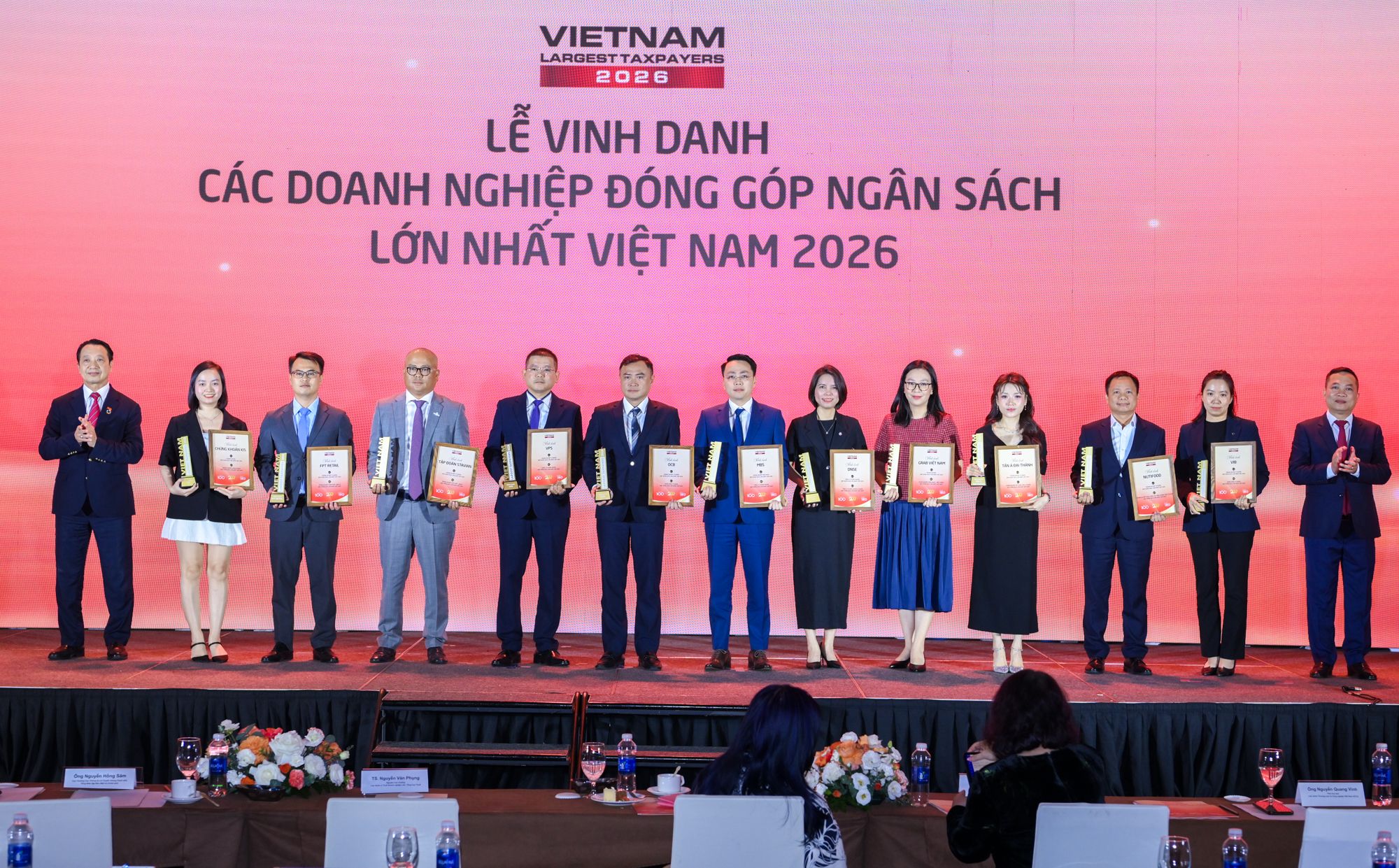 DNSE - Khi tăng trưởng không chỉ được đo bằng doanh thu và lợi nhuận- Ảnh 3. DNSE - Khi tăng trưởng không chỉ được đo bằng doanh thu và lợi nhuận - Ảnh 4.