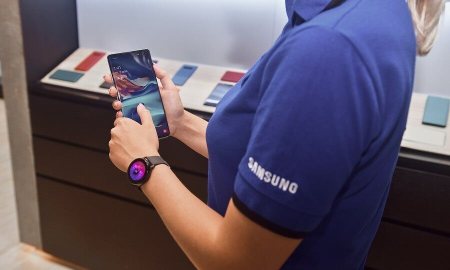 Mọi chủ sở hữu điện thoại Samsung chú ý: Hãng đang khóa hàng loạt tài khoản người dùng không rõ lý do- Ảnh 1.