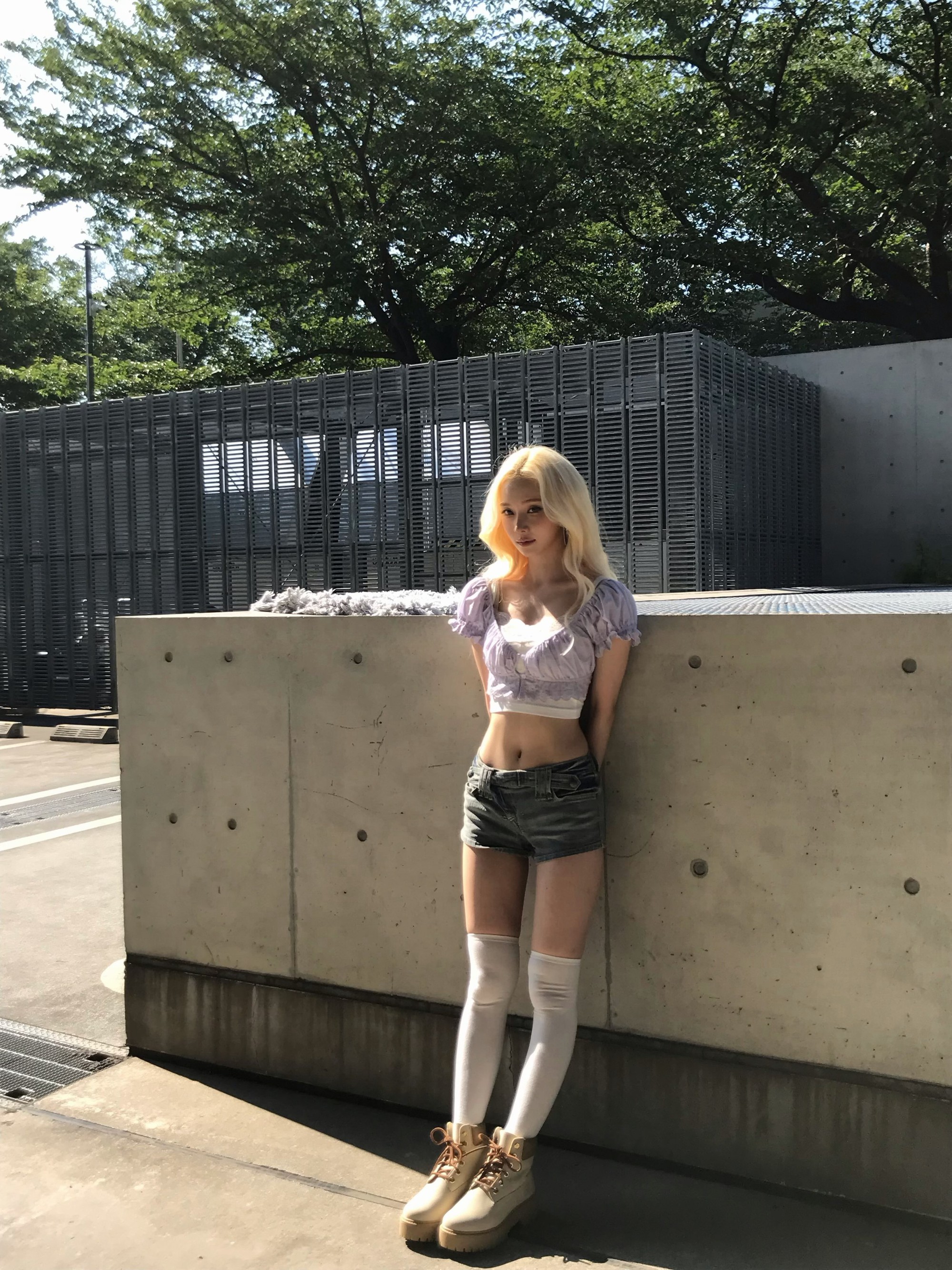 Bức hình gầy phát hoảng của “tình tin đồn Jungkook”- Ảnh 7.