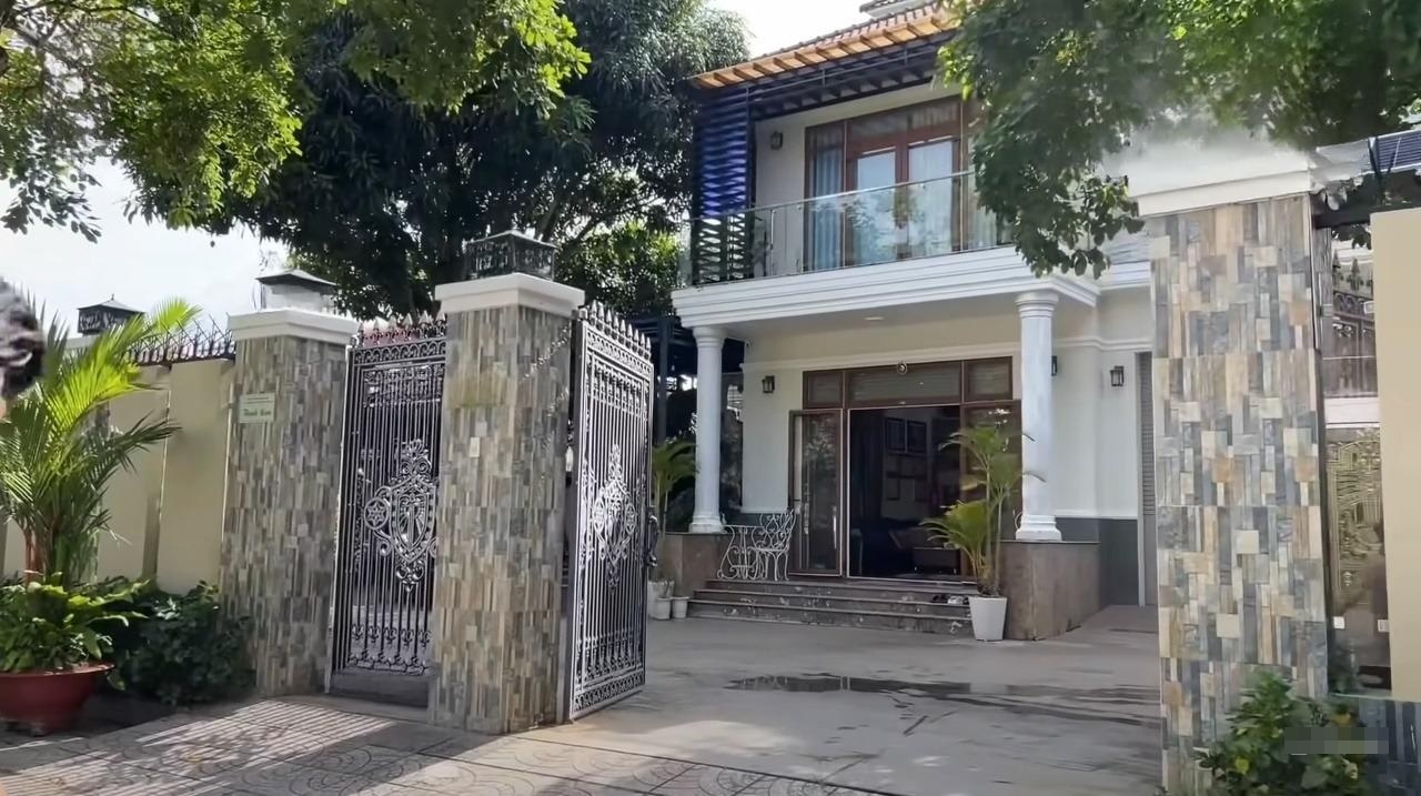 Nam NSND đình đám bỏ TP.HCM về bán cà phê, đồ ăn sáng ở đường Nguyễn Trung Trực, An Giang- Ảnh 5.