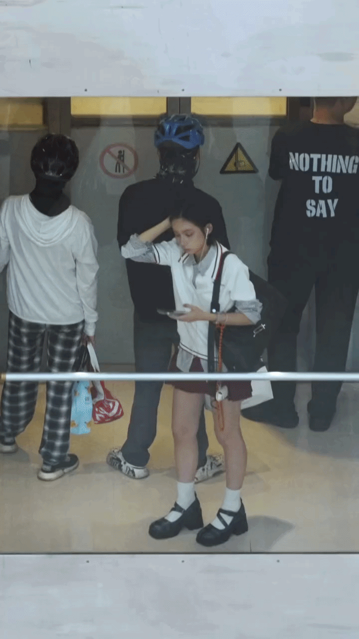 IT girl đang hot nhất Trung Quốc, được loạt nhà mốt xa xỉ săn đón là ai?- Ảnh 4.