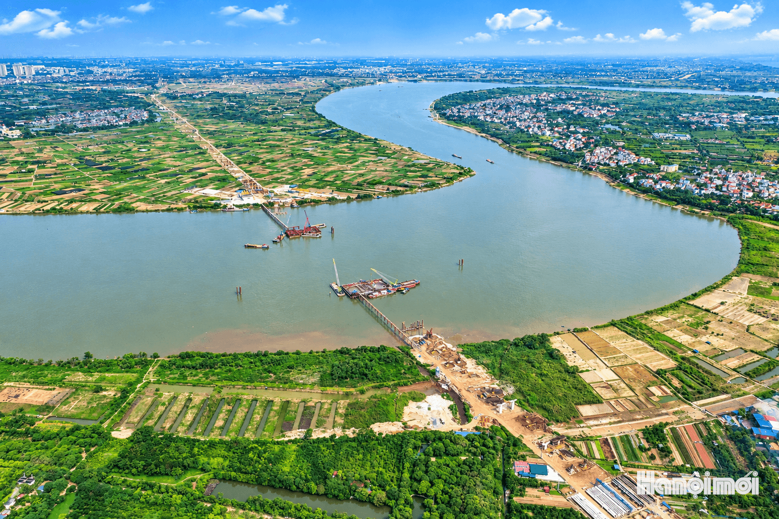 Rầm rộ thi công cầu Ngọc Hồi, phấn đấu hoàn thành trước APEC 2027- Ảnh 1.