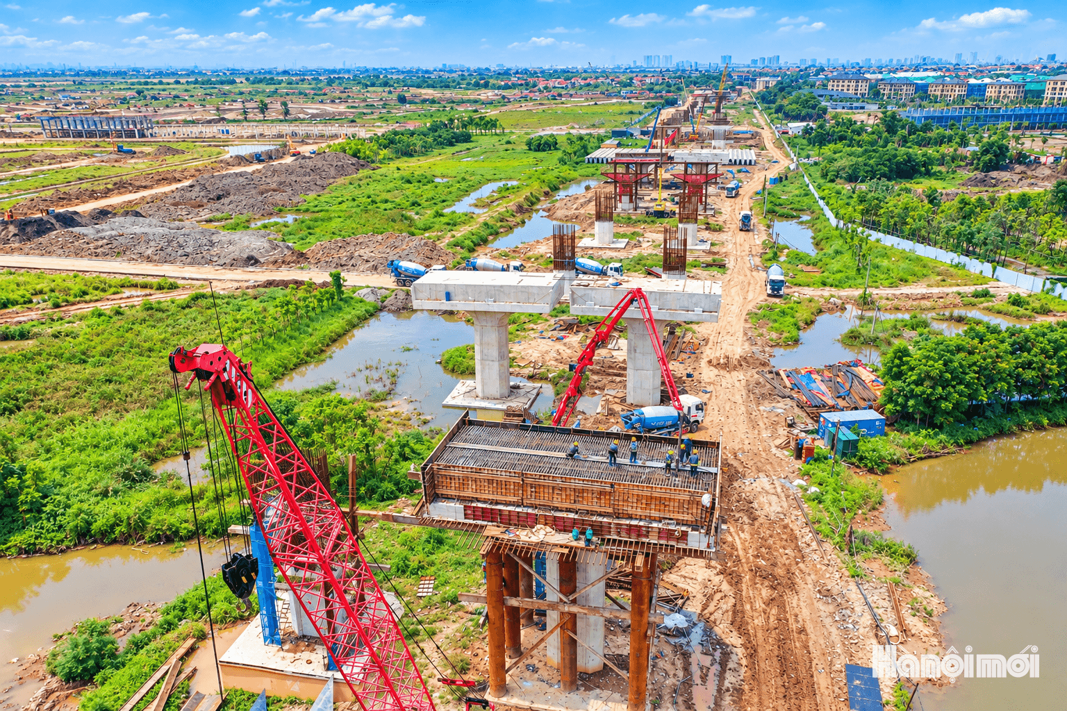 Rầm rộ thi công cầu Ngọc Hồi, phấn đấu hoàn thành trước APEC 2027- Ảnh 3.