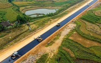 Chính sách tài khóa tạo lực cho chặng “về đích”, đưa GDP tăng trưởng hai con số Chính sách tài khóa tạo lực cho chặng “về đích”, đưa GDP tăng trưởng hai con số
