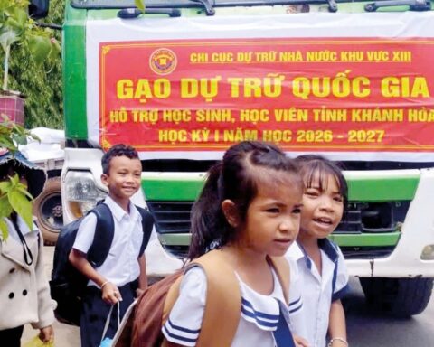 Hơn 1.932 tấn gạo dự trữ quốc gia đến với học sinh đúng hạn
