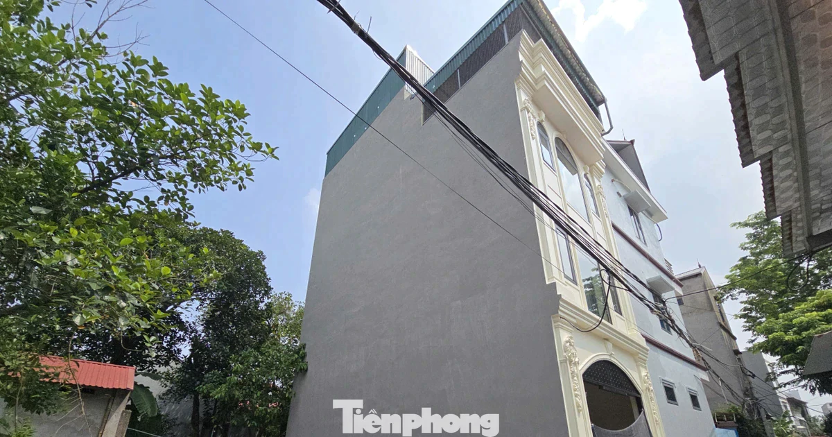 Xây nhầm nhà trên đất hàng xóm: Đã tháo móng, vẫn chờ thỏa thuận để ‘chuyển nhà’