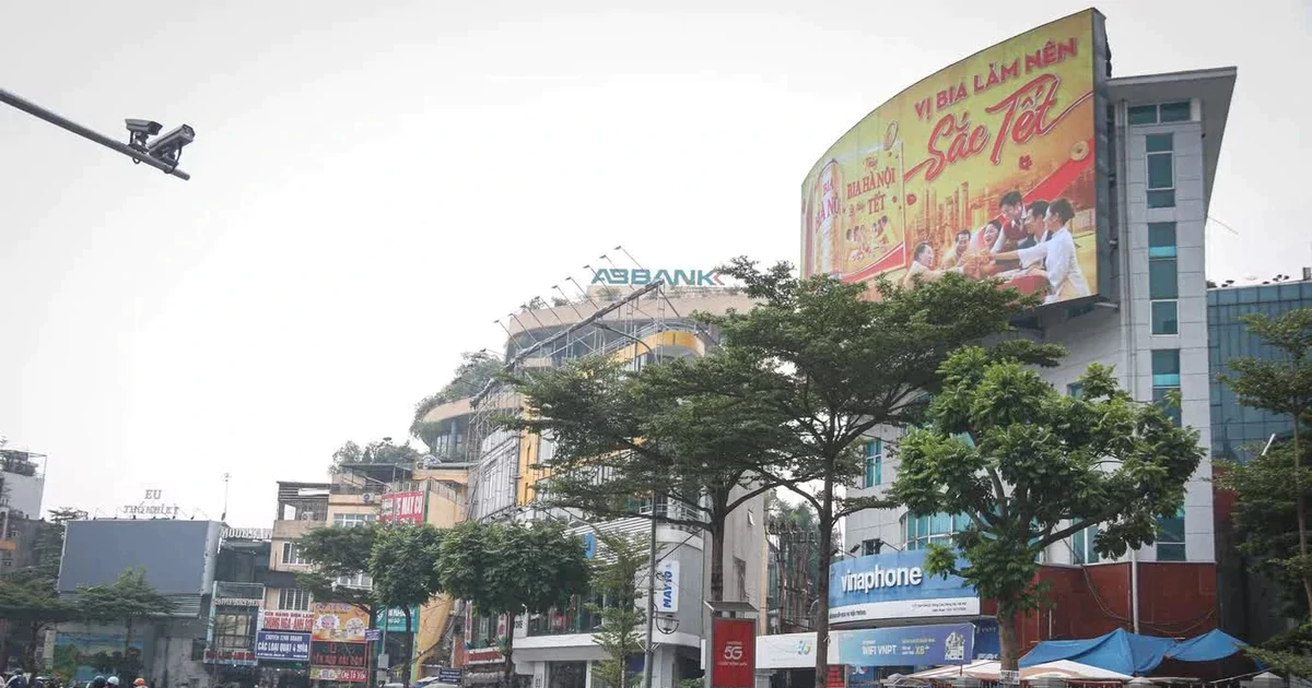 Hà Nội: Xén dải phân cách đường Ô Chợ Dừa, tổ chức 6 làn xe từ 9/10