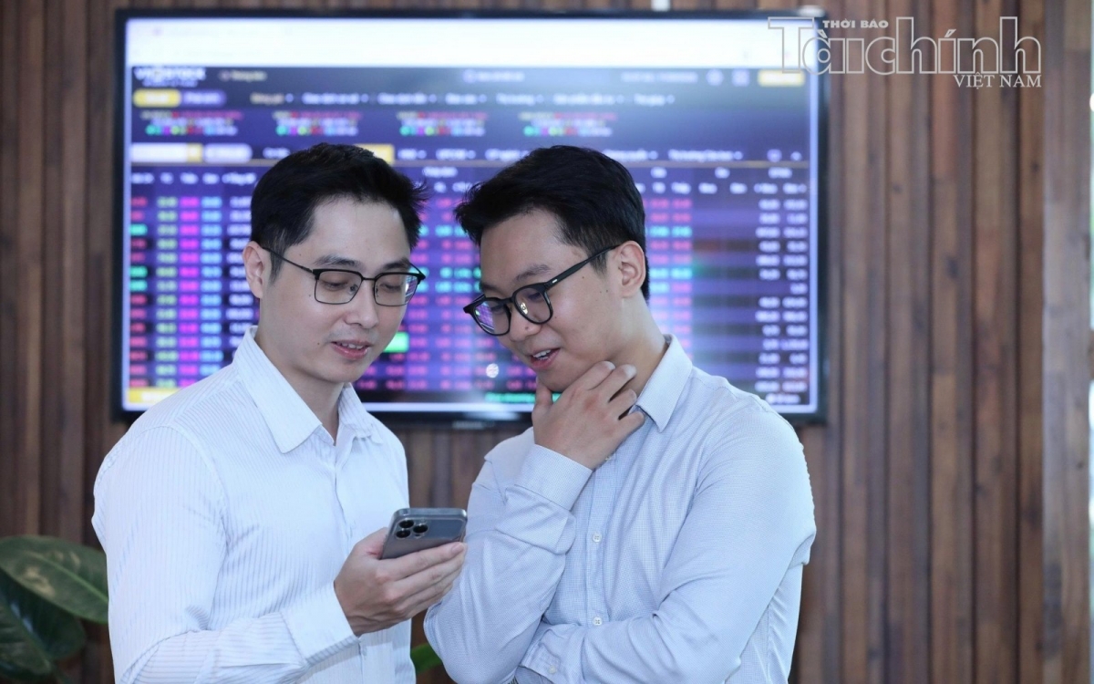 Thị trường chứng khoán tháng 10: Dòng tiền chờ sức bật từ lợi nhuận doanh nghiệp
