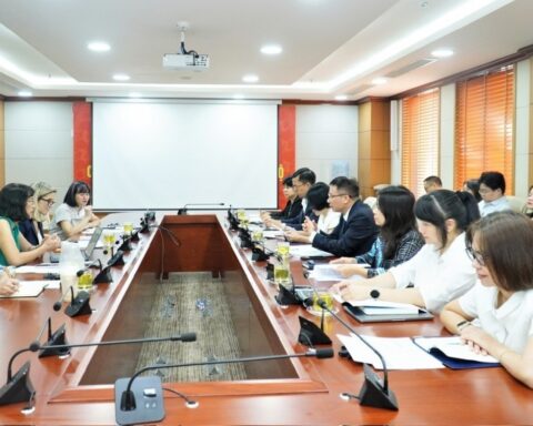 Thúc đẩy hợp tác phát triển hai thị trường vốn và các-bon