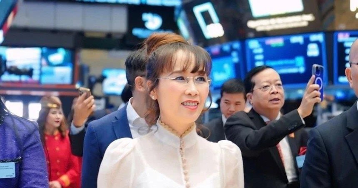 Ngân hàng của tỷ phú Nguyễn Thị Phương Thảo được một thế lực “gom” ròng đột biến 1.500 tỷ đồng phiên cuối tuần