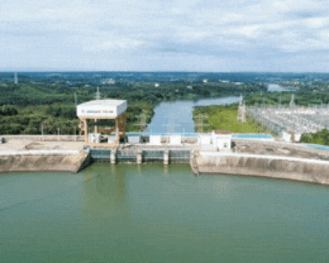 ‘Lên đời’ đại công trình của Việt Nam: Đào 400.227 m3 đất đá, đổ 48.354 m3 bê tông, lắp đặt 2.103 tấn thiết bị