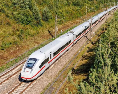 Diễn biến mới nhất về siêu dự án đường sắt tốc độ cao 350km/h đi qua 15 tỉnh thành, vốn đầu tư 67 tỷ USD, dự kiến khởi công vào tháng 12/2027