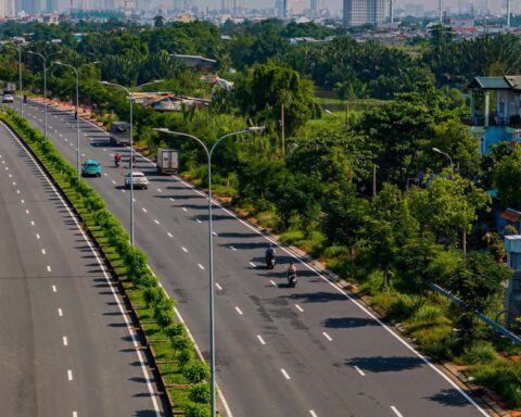 Gỡ xong “nút thắt” 250m, tuyến Quốc lộ 1.500 tỷ cửa ngõ phía Nam lột xác: Đường lớn mở đến đâu, nhà phố đua nhau mọc lên đến đó