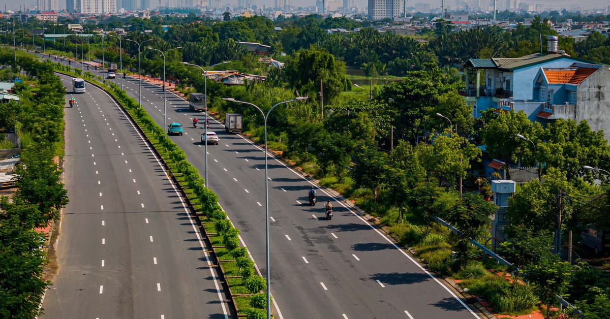 Gỡ xong “nút thắt” 250m, tuyến Quốc lộ 1.500 tỷ cửa ngõ phía Nam lột xác: Đường lớn mở đến đâu, nhà phố đua nhau mọc lên đến đó