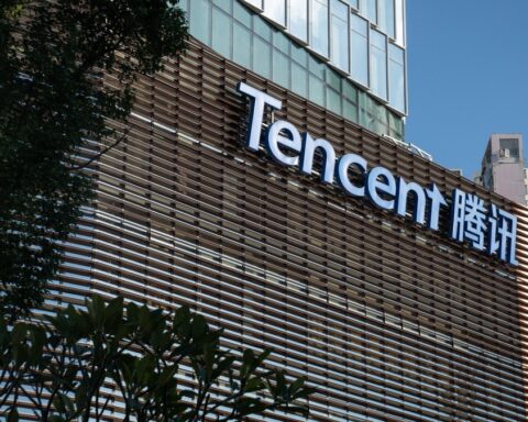 Công nghệ 4/10: Tencent thuê 100.000 chip từ Oracle, Samsung tăng giá chip HBM4