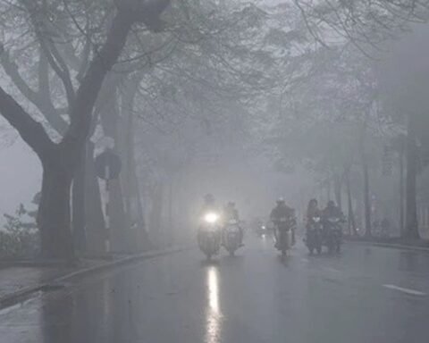 Không khí lạnh bắt đầu tràn về miền Bắc, có nơi trời rét 14-17 độ C: Nhiệt độ Hà Nội có thay đổi đáng chú ý
