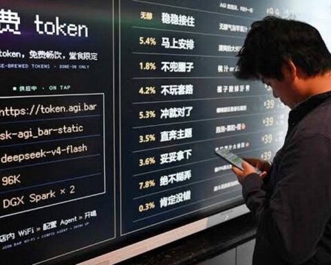 Độc lạ Trung Quốc: Quán bar miễn phí token AI cho khách đến nhậu, lỗ chổng vó vẫn quyết mở thêm chi nhánh