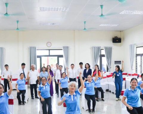 Việt Nam mới có thêm viện dưỡng lão cấp xã “đưa đi đón về”: Mỗi ngày đón nhiều nhất 50 người, không miễn phí vẫn “cháy chỗ”
