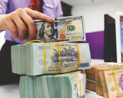 Thị trường tiền tệ tuần  28/9 – 2/10: Lãi suất trồi sụt mạnh giữa nhịp hút ròng hơn 53.000 tỷ đồng, tỷ giá vẫn “êm”