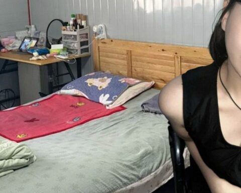 Căn phòng lắp ghép rộng 15m2 ở công trường của nữ nhân viên ngành xây dựng SN 2001
