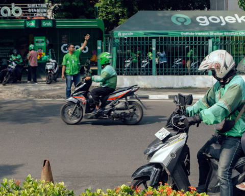 ‘Cơn thịnh nộ’ của tài xế lan khắp Đông Nam Á, Grab, GoTo tìm hướng kiếm tiền mới ngoài gọi xe, giao đồ ăn