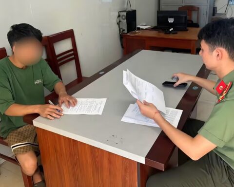 Thanh niên bị phạt 12,5 triệu đồng vì livestream xúc phạm chủ tịch xã