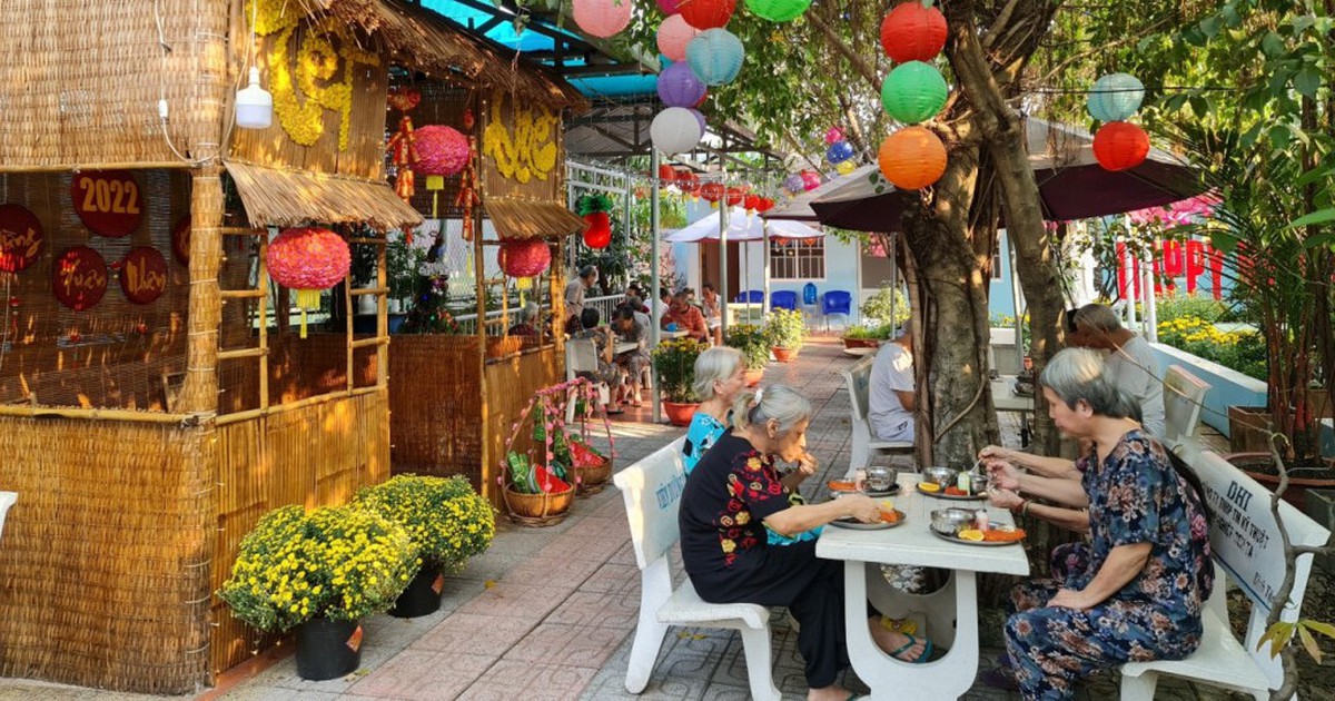 Việt Nam đã có “nhà dưỡng lão” cực xanh mát, nhiều hồ nước và khuôn viên rộng rãi: Tổ chức sinh nhật đủ đầy hàng tháng, nhận chăm sóc trọn đời từ 500 triệu