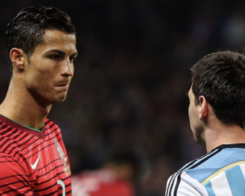Bình luận gây bão của Ronaldo dưới bài đăng của Messi