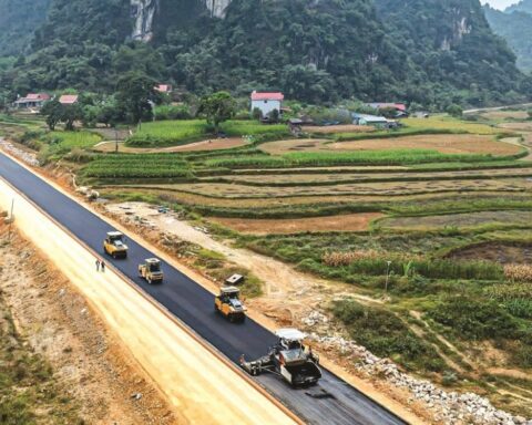 Áp lực giải ngân đầu tư công trong chặng nước rút
