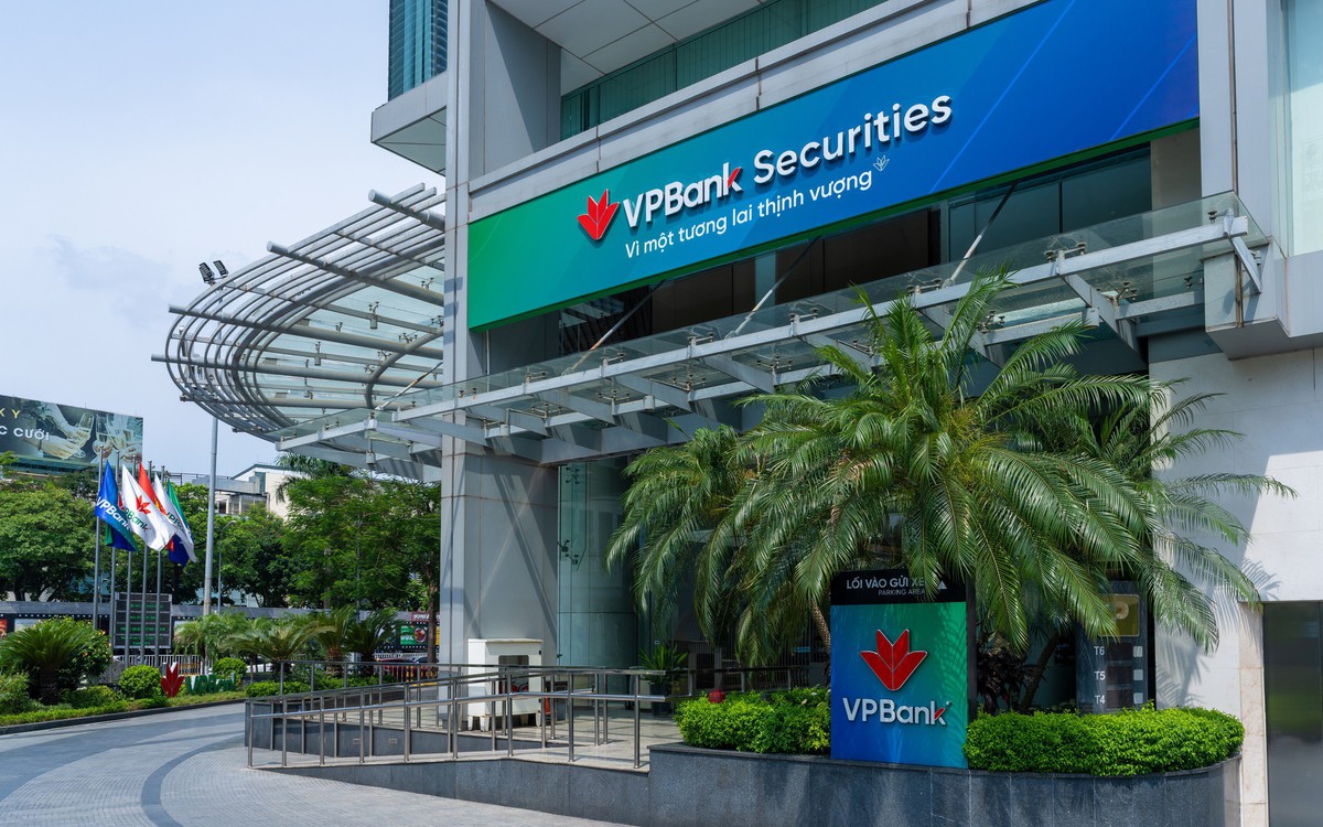 VPBankS nhận “cú đúp” giải thưởng quốc tế về phân tích và quản trị