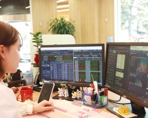 Khung pháp lý mới cho bước phát triển cao hơn của thị trường chứng khoán