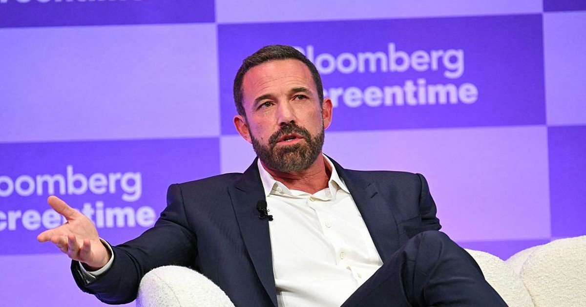 Đừng nghĩ Ben Affleck chỉ là tài tử Hollywood: Ông vừa chứng minh mình am hiểu AI, biết viết code Python và hiểu sâu về mạng thần kinh nhân tạo không kém dân Tech!