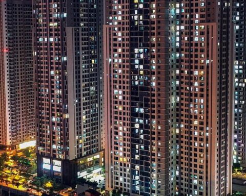 Ở chung cư cao cấp, tên “tiếng tây” sang chảnh nhưng nơm nớp sợ bị lạc khi ra đường và nỗi lo của người lớn tuổi “các cụ không biết đường về”