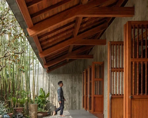 Thiết kế ngôi nhà 300m² kết hợp kiến trúc truyền thống và hiện đại