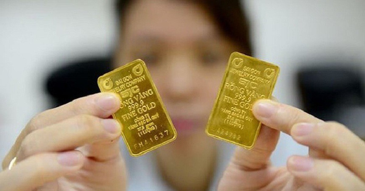 Giá vàng trở lại mốc cao nhất trong 2 tuần