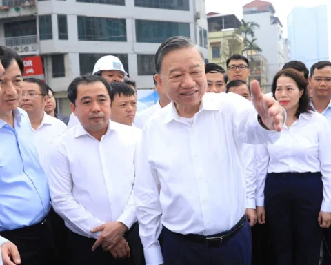 Tổng Bí thư, Chủ tịch nước Tô Lâm: Quản lý chặt chẽ quy hoạch xây dựng hai bên tuyến đường