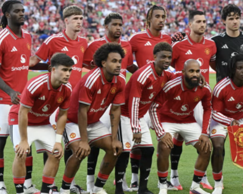 Nóng: MU, AC Milan, Inter Milan nhận lời sang Việt Nam, dự kiến thi đấu tại SVĐ 60.000 chỗ do DN tỷ phú Phạm Nhật Vượng xây dựng