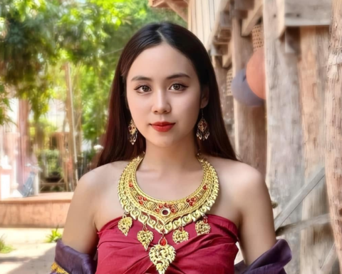 Tình hình hiện tại của cô gái người Lào nổi tiếng nhất Việt Nam