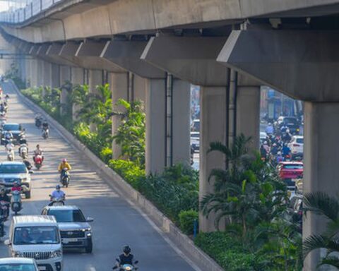 Phủ xanh các công trình giao thông Thủ đô