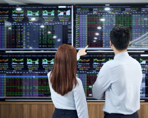Chuyên gia: Chứng khoán tuần tới tiếp tục dao động quanh ngưỡng 1.730 điểm