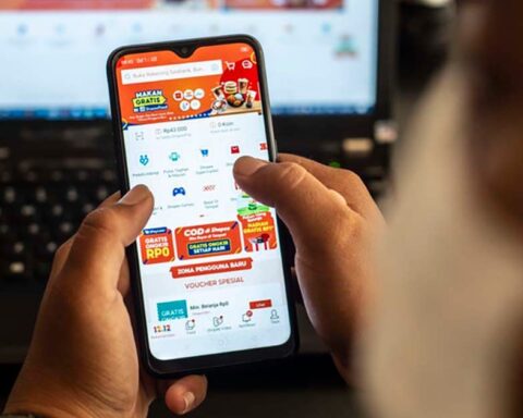 Vì sao nhà bán than phí nhưng không dám rời sàn